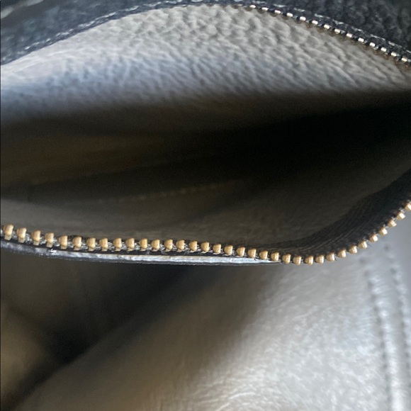 Marc Jacobs Black Pebbled Leather Tote - Picture 8 of 11